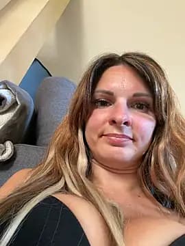 kinkysarahx live cam