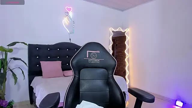 LUNAKITTY_TAY live cam