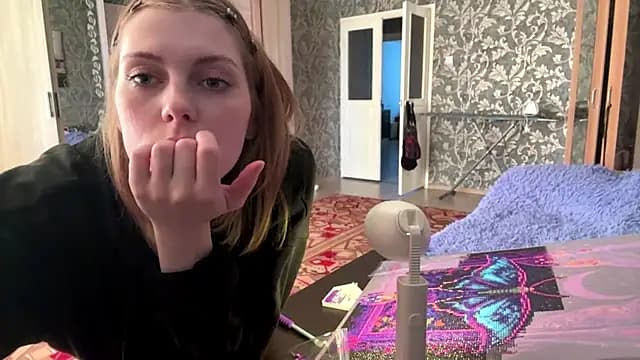 ShonnaTweddle live cam