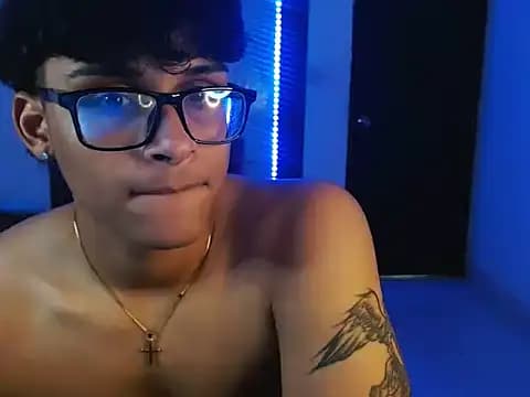 Mr_yisuzz live cam