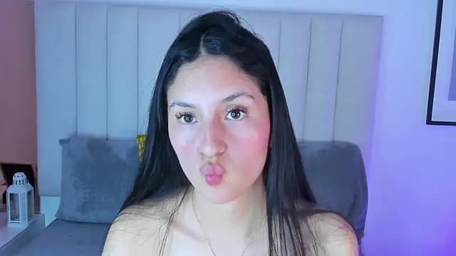 soffy_hilltom live cam