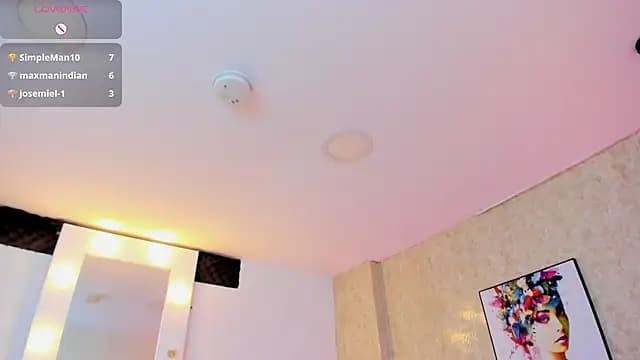 Littlee_Mia live cam