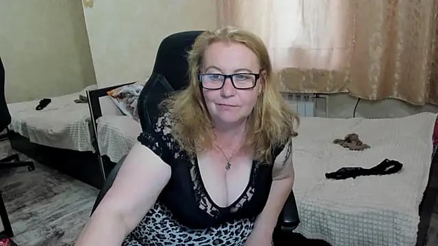 Frau_Marta live cam