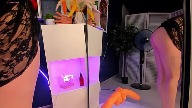 Queen_Milena live cam
