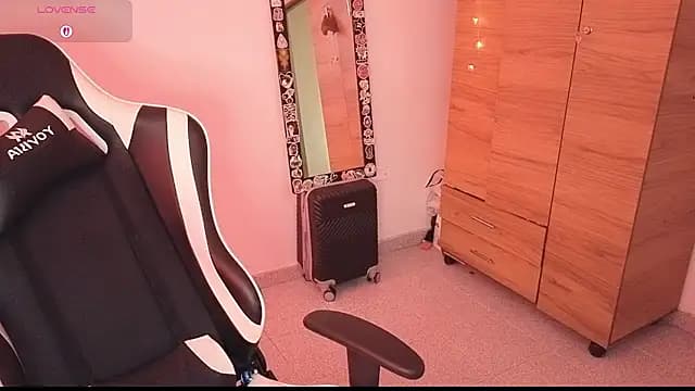 KatianPierce live cam