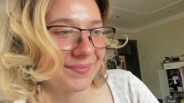 Lilith_lutherlow live cam
