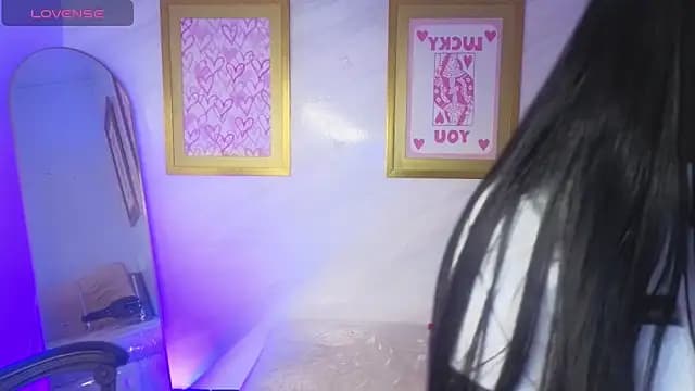 Paulette_v live cam