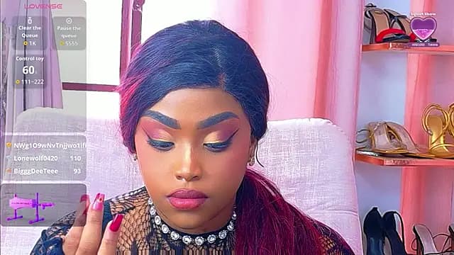 TiannahGlow live cam