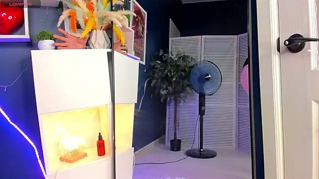 Queen_Milena live cam