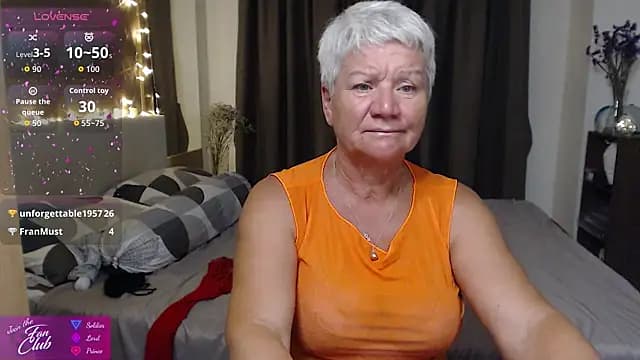 roxana_brooks live cam on Stripchat