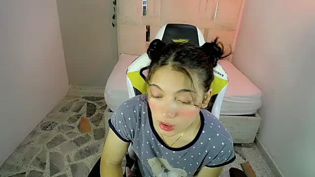 Dolce_more live cam