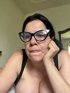 THESWEETBRUNETTE live cam