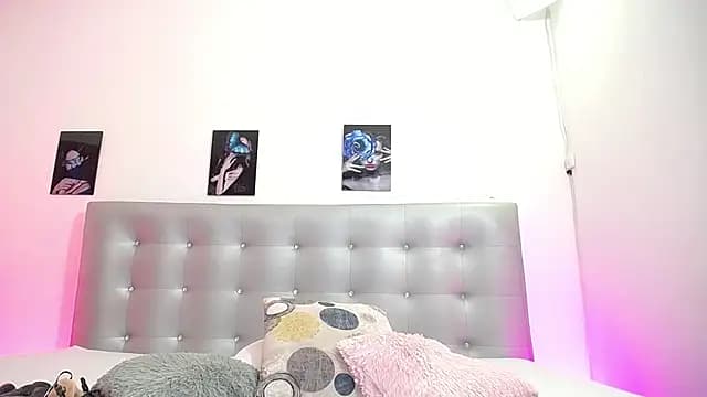 horny-juliette live cam