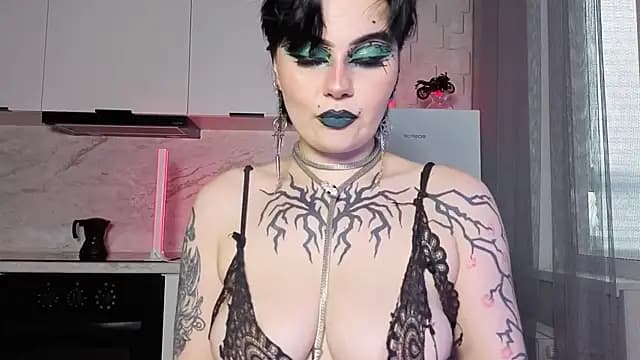 IntrigueYourDay live cam on Stripchat