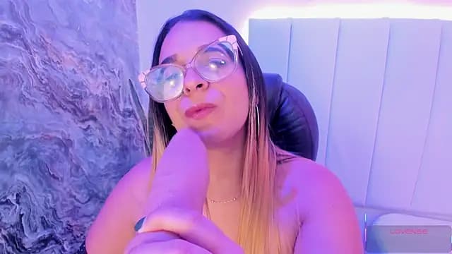 MHONIKBELUCCI live cam