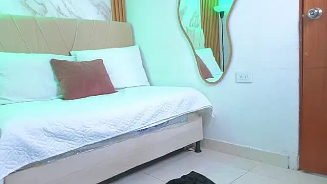 vane_coral live cam
