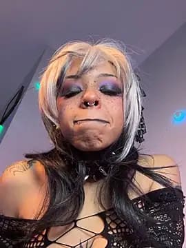 nerdyhotgoth live cam