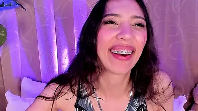 Miss_veronicaa2 live cam