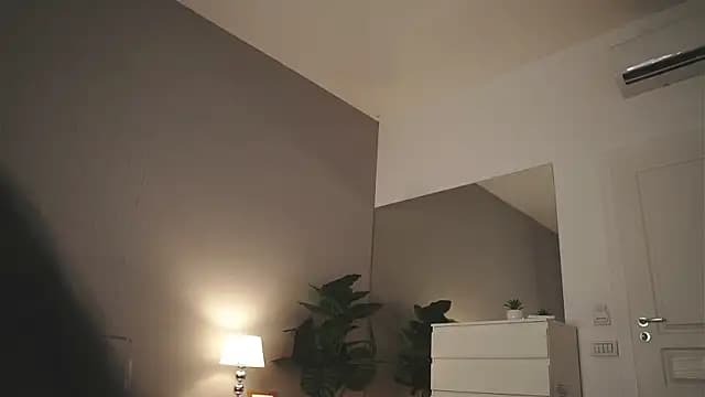 ValexieLux live cam