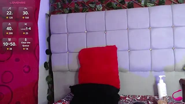 charlotte_brawn live cam