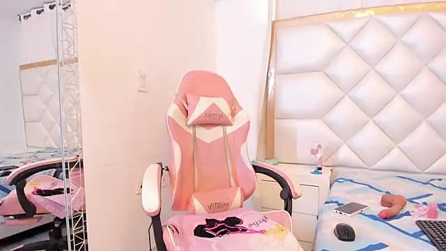 michelleblair1 live cam