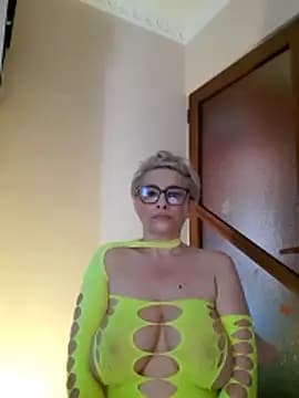 LunaBlaise live cam