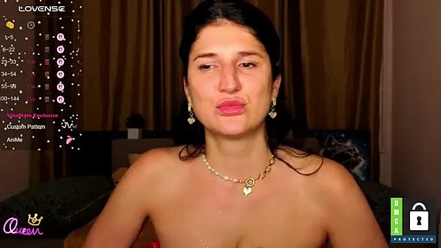 Alianna_Solo_Kisses live cam