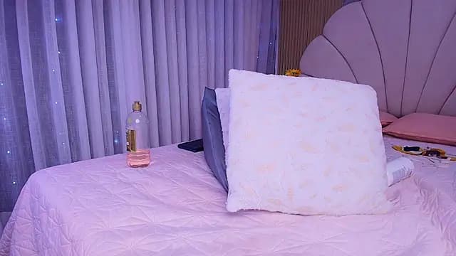 aisha_sh live cam