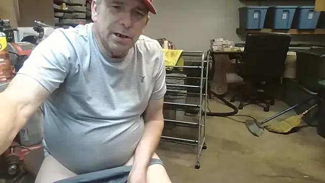 llovetoshowoff live cam