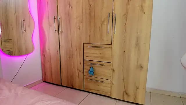 abbyquinn__ live cam