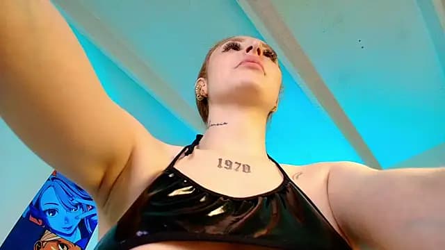 Bennuluspeach_ live cam