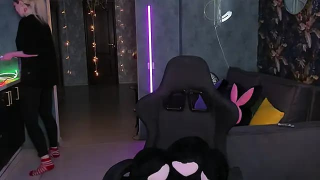 Blckmirrorr live cam