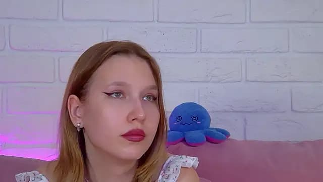 LiliLinn live cam