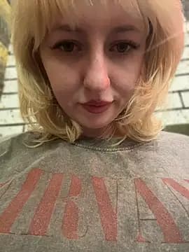 RonnieKiss live cam