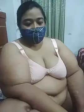 momo_loves live cam