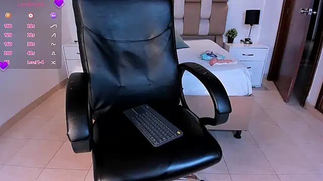 gaialewis live cam