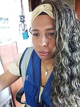 Ivon_C live cam