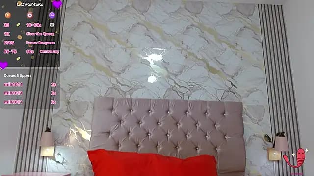 Mia_Hiills live cam