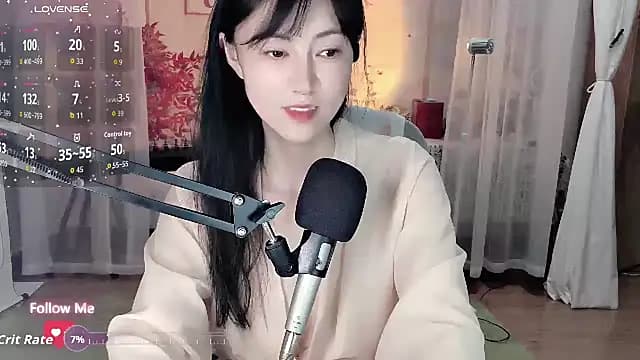 noomi-1111 live cam