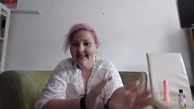 CheekyPinkVenusXO live cam