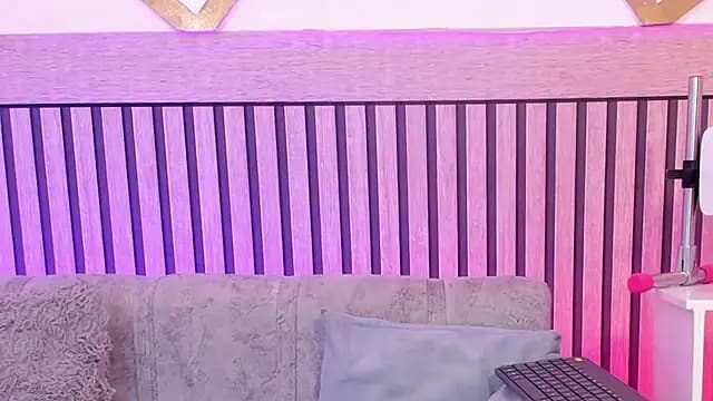NinaInk live cam on Stripchat