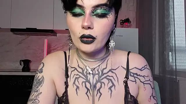 IntrigueYourDay live cam