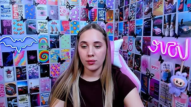 MiaMilas live cam