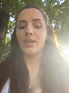 AriaAdda live cam