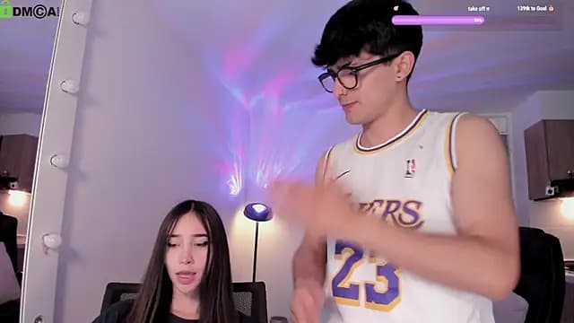 Mikeyvioleta_ live cam