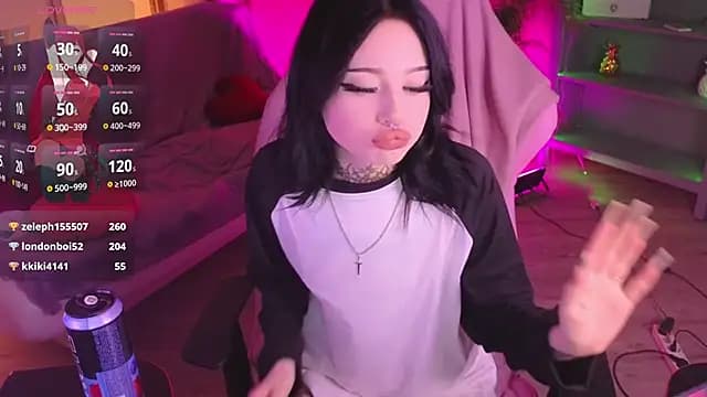 Emma_Kirks live cam