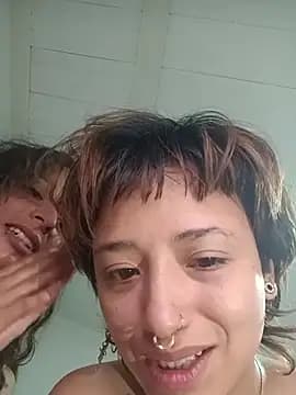 AlexxaAndRileyy live cam