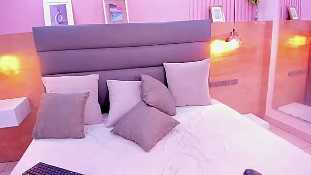 ivonne_duval live cam