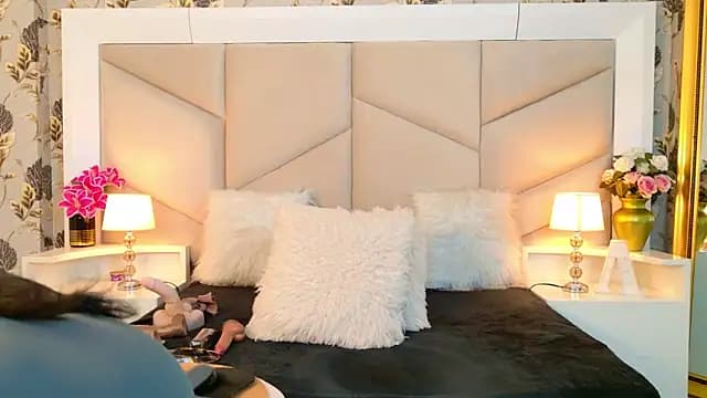 AlizonMoreti live cam