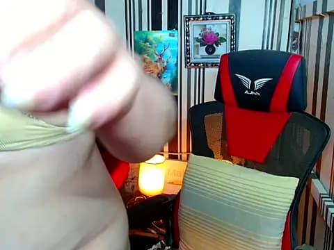 TsyummyCock4u live cam